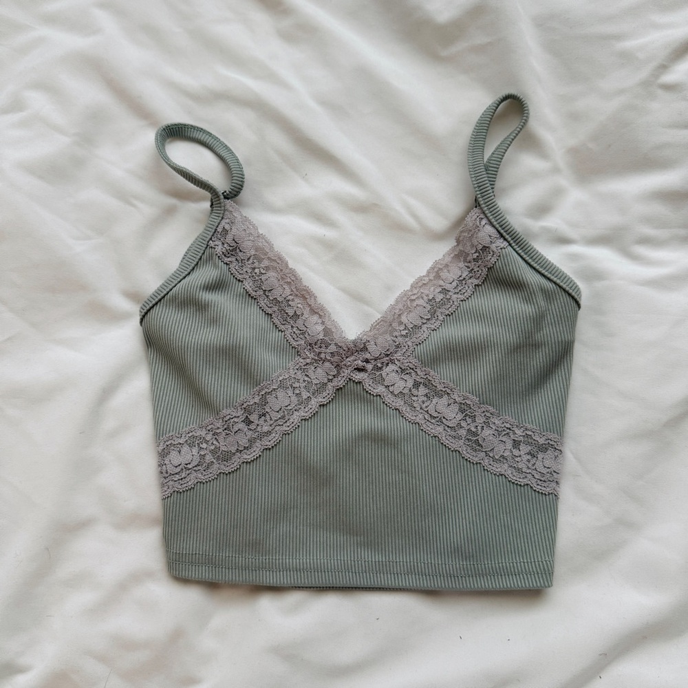 Green lace trimmed tank top